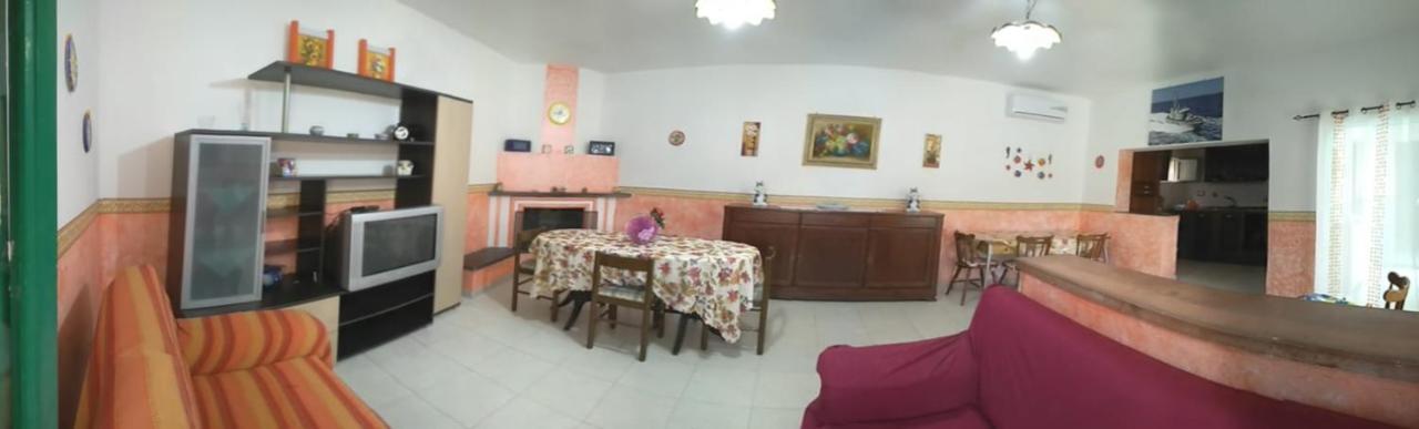Villa Casale Hibiscus Santa Maria del Focallo Esterno foto